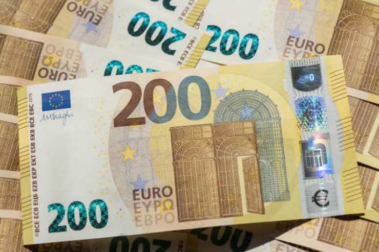 Bonus 200 euro maggio mese oro calendario pagamenti
